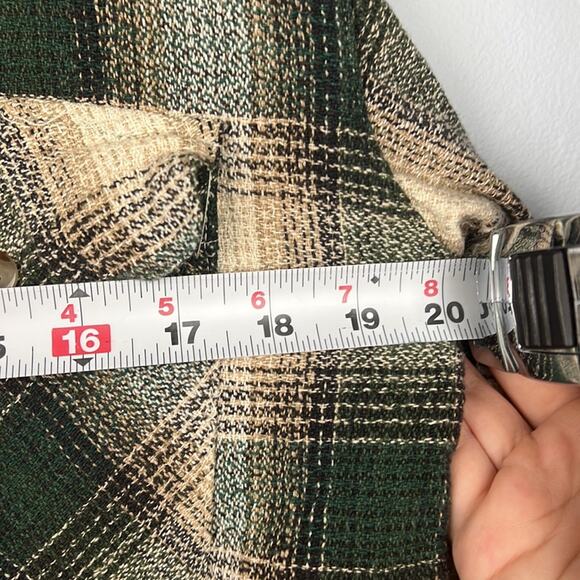 Vintage large long sleeve cropped plaid button down shacket by Stefano Basics - Picture 5 of 8